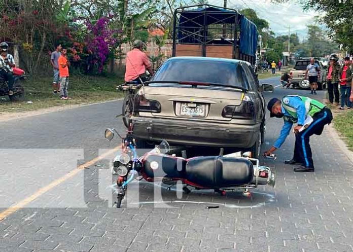 Motociclista resultó herido luego de impactar contra un vehículo en Jalapa