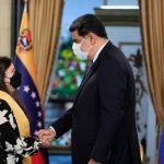 Embajadora de Nicaragua en Venezuela recibe condecoración
