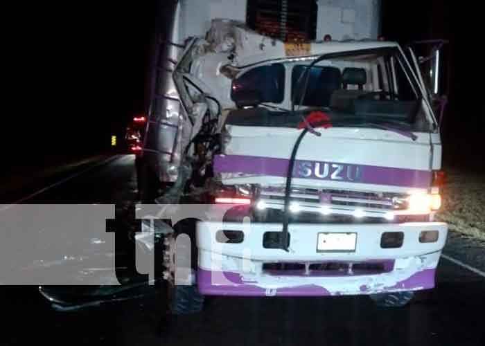 Camión se estrella contra y deja a persona con fractura de gravedad en Tipitapa