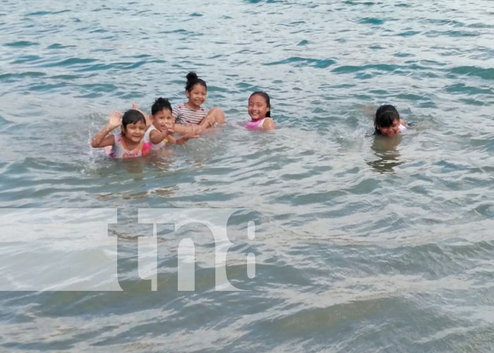 Familias de Nicaragua visitaron Xilonem y Xiloá