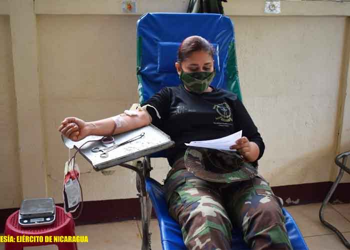 Ejército de NIcaragua en donación de sangre