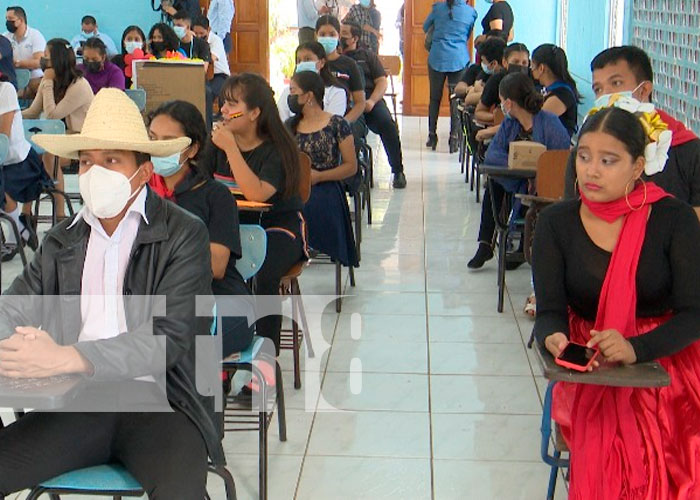 Futuros docentes adquieren competencias artísticas