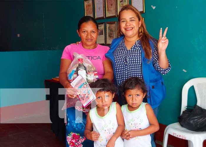 Madres de familias de Matiguás - Matagalpa son beneficiadas con paquetes alimenticios