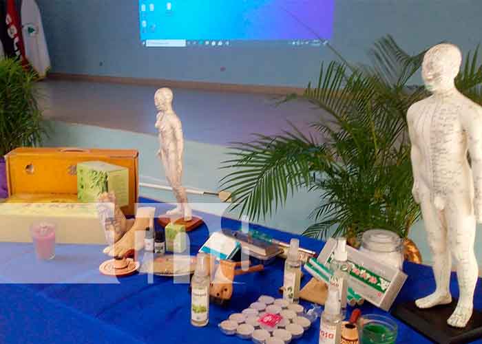 Futuros médicos de Nicaragua reciben conocimientos sobre medicina natural