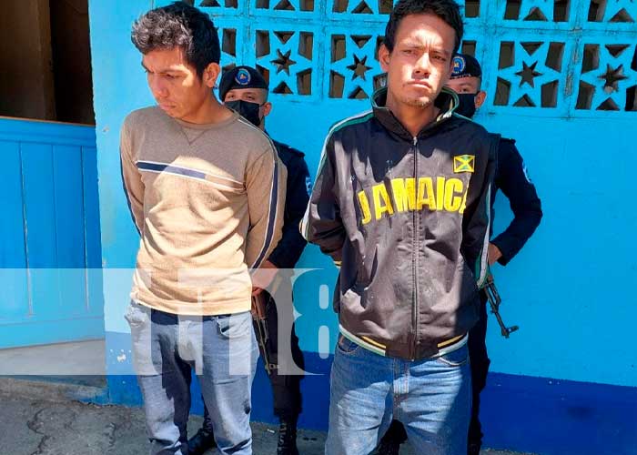 Captura de sujetos por supuestamente robar bates en Jinotega 