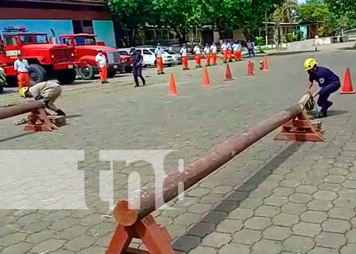 Bomberas de Nicaragua en constante capacitación