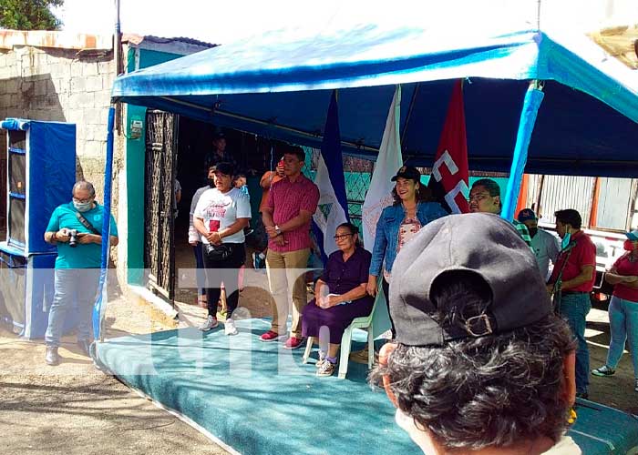 Entrega de vivienda digna en Managua 