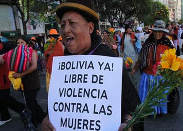 Proponen 20 años de prisión a jueces que liberen feminicidas en Bolivia