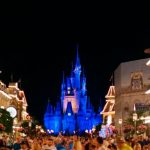Arrestan a cuatro empleados de Disney por trata de personas en Florida