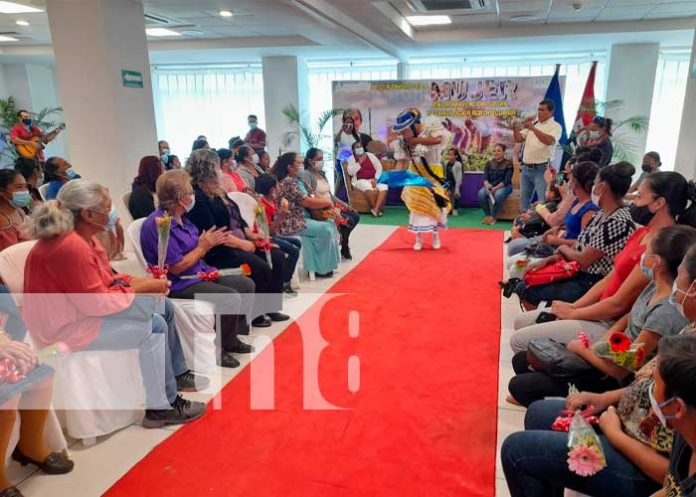 Homenaje a la Mujer Nicaragüense en el INTA