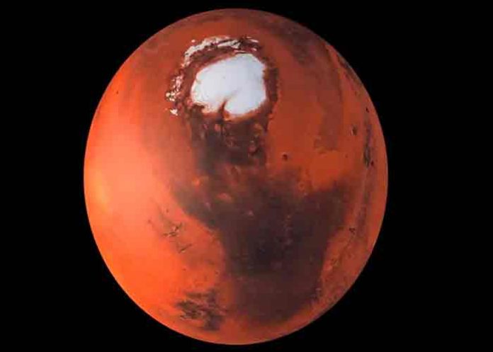 Extraño agujero en superficie de Marte fue cavado por extraterrestres