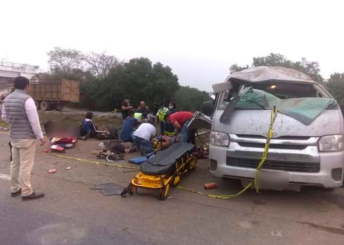 Trágico accidente en México dejó a 3 migrantes muertos y 18 heridos