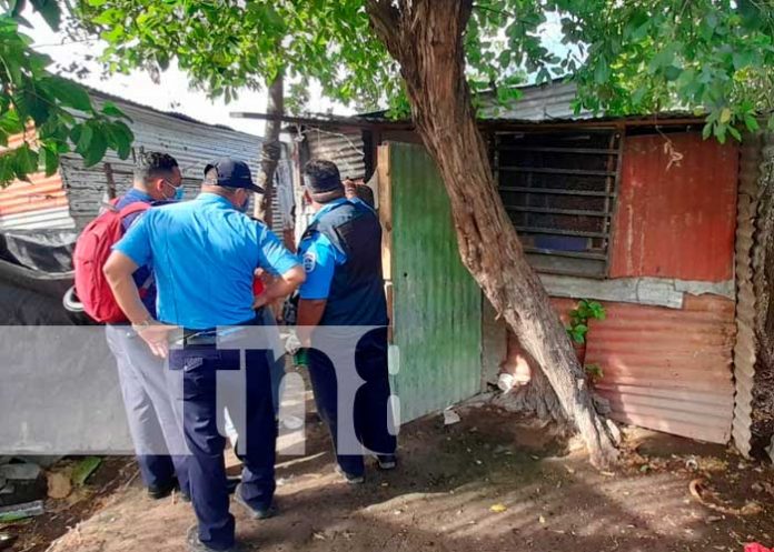 Encuentran a un hombre muerto en un barrio de Managua