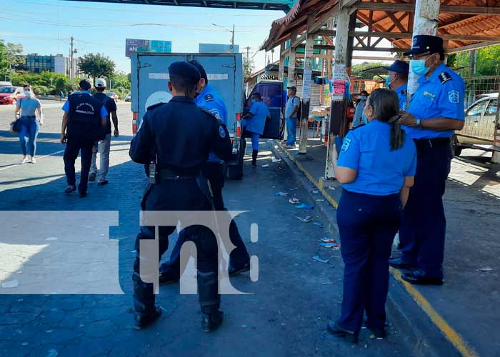  Investigación por muerte de joven en parada de bus en Metrocentro, Managua