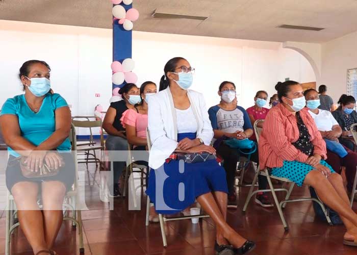 Encuentro con mujeres de cooperativas en Estelí