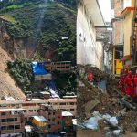 Suben a ocho los muertos por alud en Perú