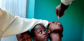 África inicia campaña de vacunación contra la polio a 23 millones de niños