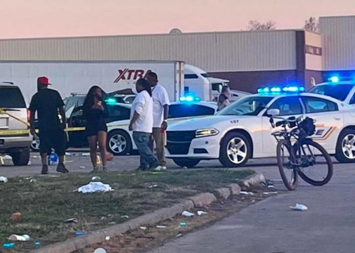 Arkansas: Tiroteo en una exhibición de autos deja un muerto y 24 heridos