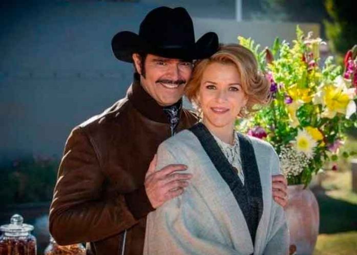 Televisa-Univision gana amparo para transmitir serie de Vicente Fernández