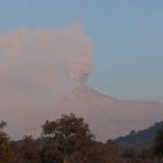 Los cuerpos de socorro y de protección civil de Guatemala iniciaron este lunes la evacuación "preventiva" de una comunidad ubicada en las faldas del volcán