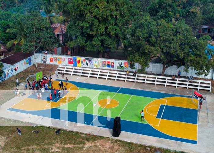 Bilwi recibe el nuevo y mejorado centro deportivo Carlos González