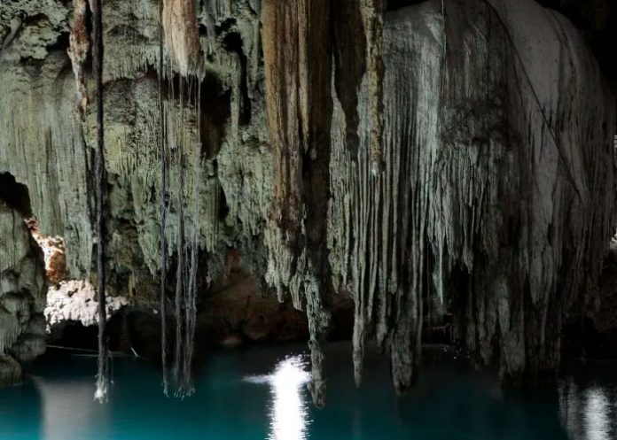Menores mueren al introducirse en lo más profundo de una cueva en México