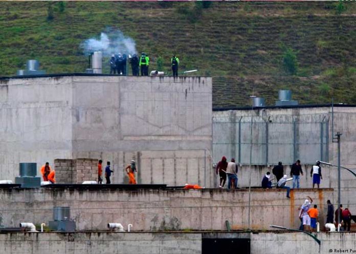 Al menos 15 heridos tras enfrentamientos en cárcel de Ecuador