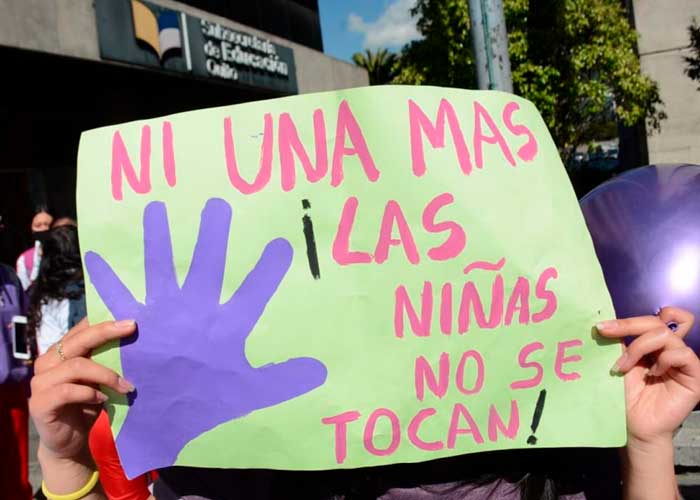 Conductor de microbús violó a una niña en Ecuador