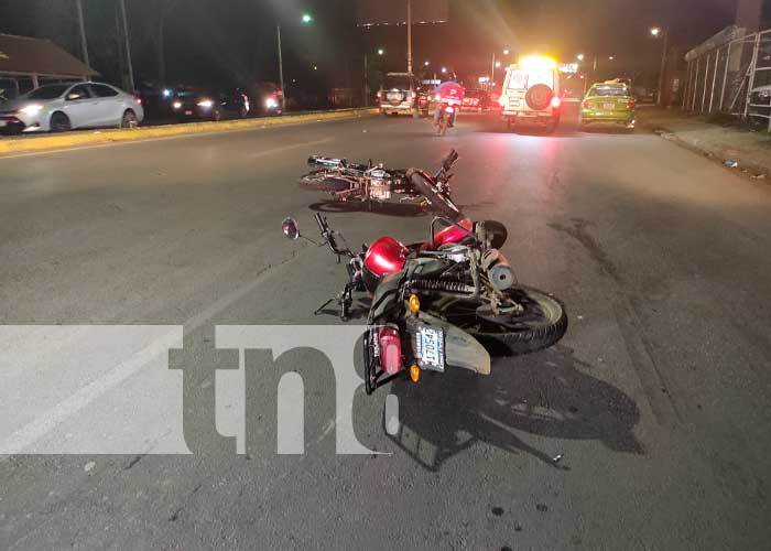 Pareja resultan lesionados tras sufrir fuerte accidente en Managua
