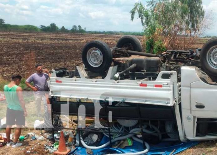 Accidente de tránsito en carretera de Tipitapa dejó una pareja lesionada