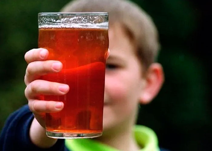 Niños beben tequila en la hora de la merienda en escuela de Michigan