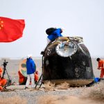 Astronautas de China regresan a la tierra después de seis meses