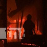 Una vivienda totalmente quemada y otra con cuantiosos daños en León