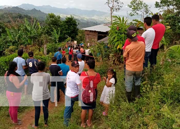 Hombre mata a su compañera de vida y después la entierra en una letrina