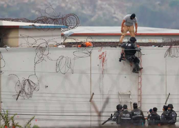 12 presos muertos por conflicto en Ecuador