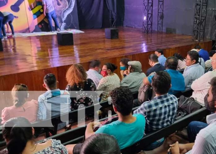 Artistas de Nicaragua reciben reconocimientos