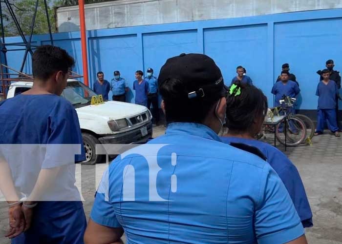 Policía Nacional detiene a presuntos delincuentes en León