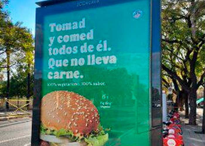 Cadena de comida rápida en el "ojo del huracán" por campaña publicitaria 