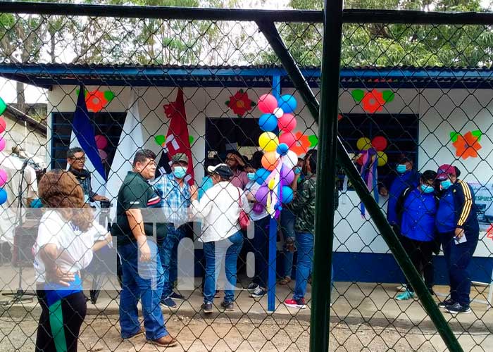 Entrega de vivienda digna para una familia en Managua