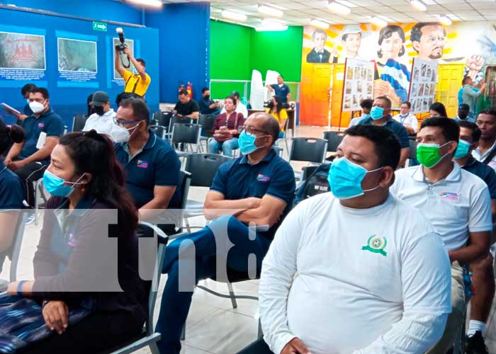 Instructores de deportes en Managua fortaleciendo capacidades