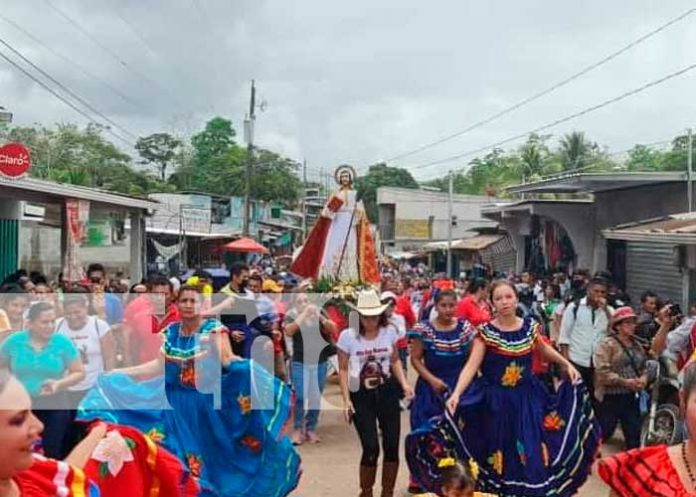 Celebración de devotos a San Marcos Evangelista desde Río San Juan