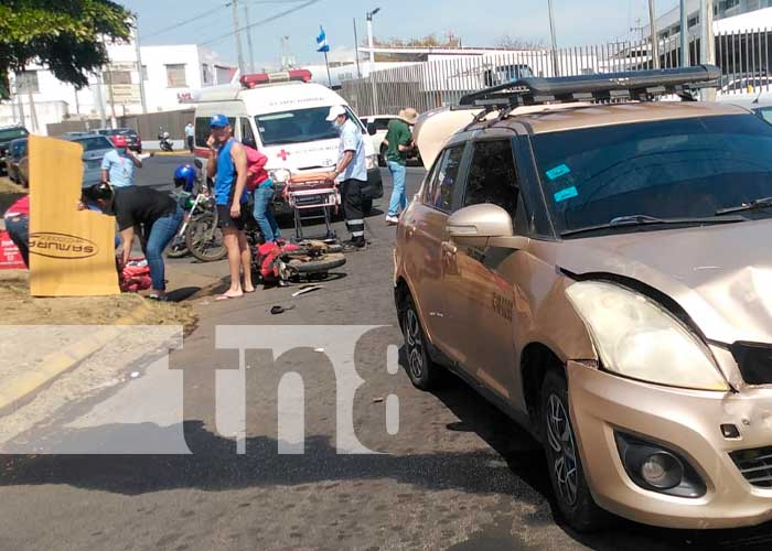 Motorizado con fractura tras accidentarse en Managua