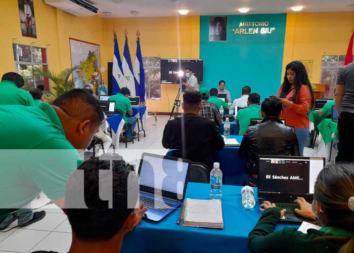 Congreso sobre capacitación para la Cruzada de Reforestación en Nicaragua