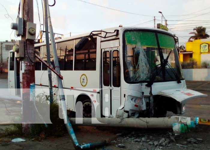  Accidente de bus de la Ruta 108 en Altamira, Managua