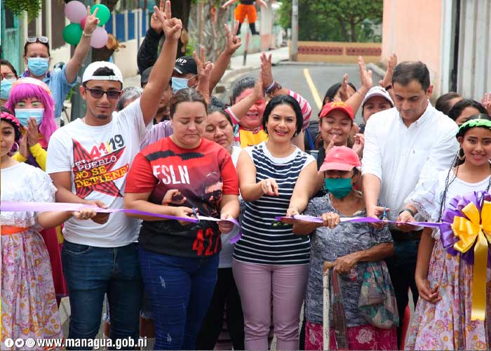 Inauguración de mejoramiento vial en la Colonia Maestro Gabriel, Managua