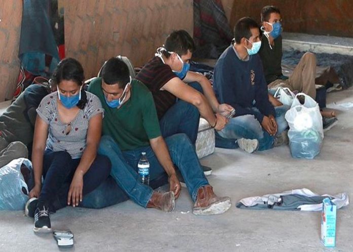 Agentes hallan a 79 migrantes hacinados en un hotel en Ecatepec, México