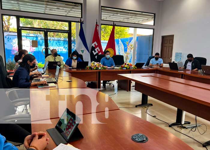 Conferencia de prensa con autoridades de educación en Nicaragua
