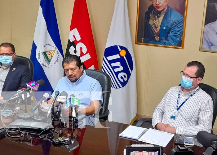 Autoridades del INE informando sobre subsidio en gas u combustible en Nicaragua