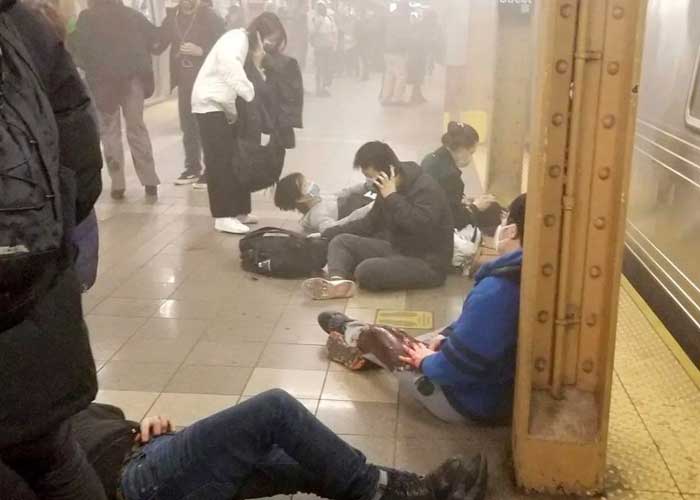 ¡De terror! Tiroteo en el metro de Nueva York deja 13 heridos