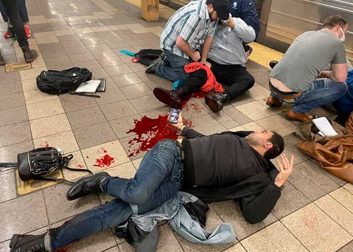¡De terror! Tiroteo en el metro de Nueva York deja 13 heridos